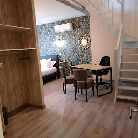 L Escale De La Poste Autoire Bed & Breakfast *
